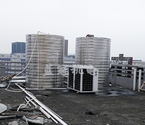 珠海市南屏藍(lán)山假日酒店空氣能熱水工程