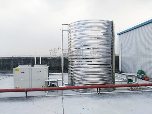 清遠海大飼料工廠員工宿舍樓所安裝10噸水空氣能熱水工程